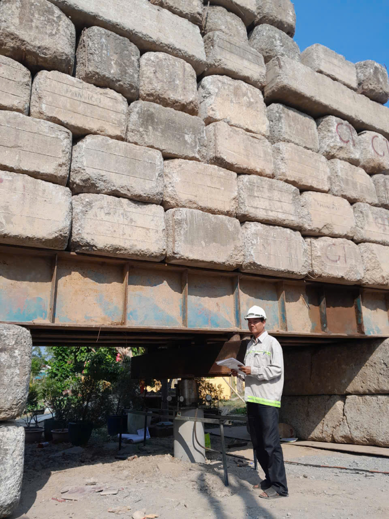 Về chúng tôi